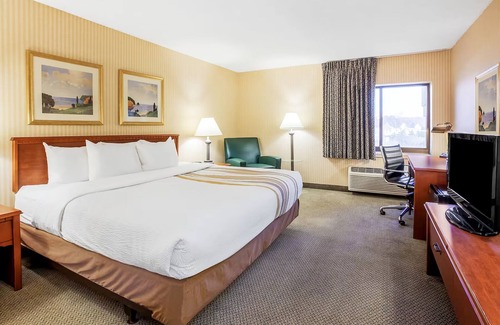 La Crosse Hôtel | King Room Non-Smoking
