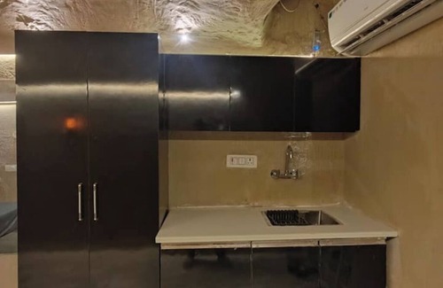 Govindpuri Appartement | King's landing - Game of thrones (Couple Friendly)