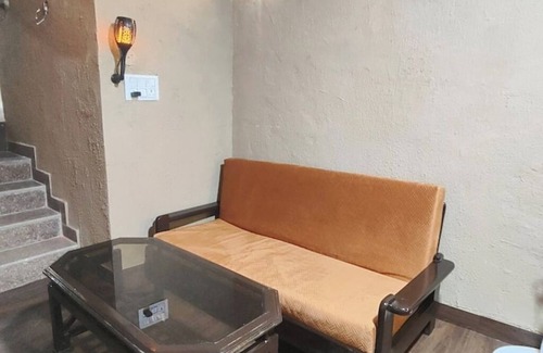 Govindpuri Appartement | King's landing - Game of thrones (Couple Friendly)