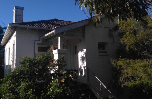 Maroubra Maison | King Single Room with Sea Views in Vegetarian Home