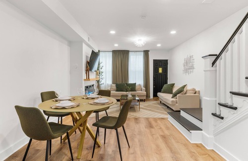 North Philadelphia Maison | King Size Bed, Modern, Close to Public Transportation and Eateries