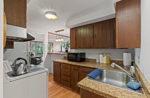 Jim Thorpe Cabine | King Size Beds, Bunk Beds, Access to Pool, Lake, & Tennis