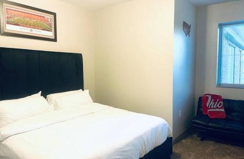 Uptown District Appartement | King Size with OSU Theme!