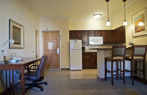 West San Antonio Appartement | King Studio en face de SeaWorld! Accès saisonnier à la piscine et au gymnase