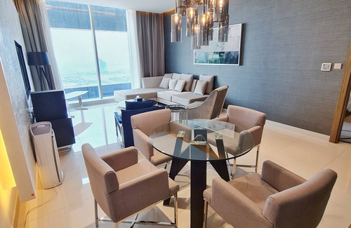 Al Olaya District Appartement | king studio in Damac towers
