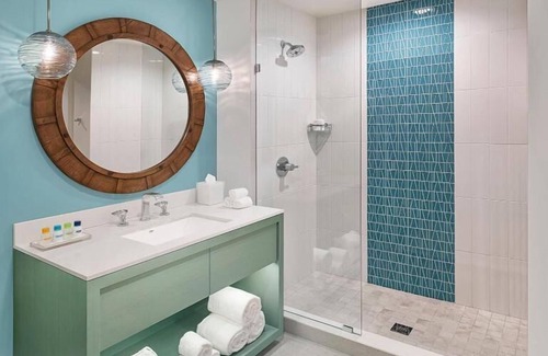 Sobro Hôtel | King Suite Downtown Nashville! w/Rooftop Pool & Pet Friendly