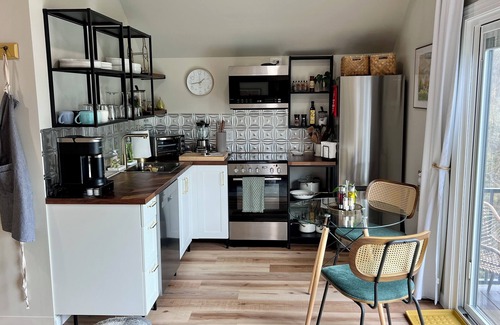 Lafayette Appartement | King Suite, Modern Studio Apartment in the Country/Garden State—1hr from NYC