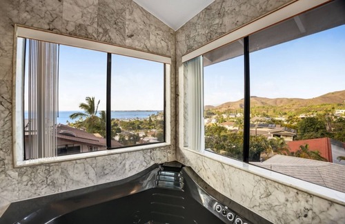 Kaneohe Villa | King Suite Oasis: Unwind with Jacuzzi & Bay Views (Unit B)