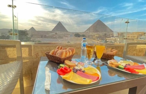 Al Manial Appartement | King Suite with Balcony pyramids and sphinx view