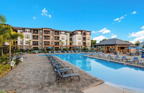 Azalea Park Appartement | King suite with pool and private balcony