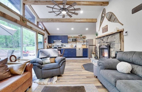 Lake Harmony Chalet De Ski | KingBd+Romantic+getaway+Nightlife+Relax+Outlets+Chalet+FirePit+lake+Fireplace