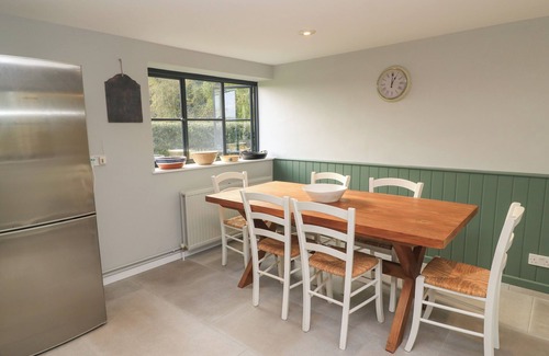 Bampton Cottage | KINGFISHERS, pet friendly, luxury holiday cottage in Bampton