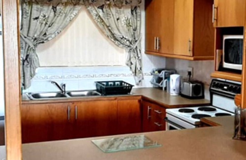 Kleinmond Appartement | KINGKLIP 2 - 2bedr/2bathr apartment, BBQ, near shopping center and main beach