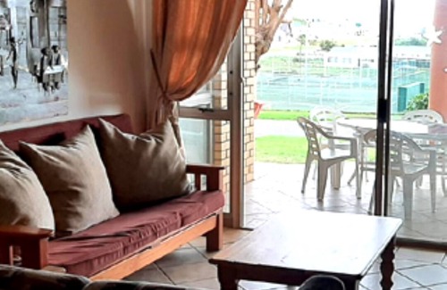 Kleinmond Appartement | KINGKLIP 2 - 2bedr/2bathr apartment, BBQ, near shopping center and main beach