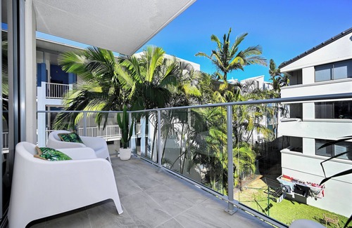 Moreton Bay Region Appartement | Kings Beach, only 30 metres to beach and shops!