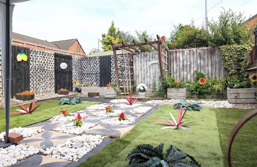 Gloucester Maison | Cozy stay by Kingsholm Rugby Stadium , free parking, garden