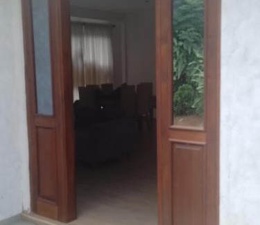 Katugastota Appartement | Kingston Villa