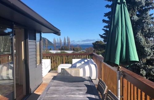 Kinloch Maison | Base: 6 Extra: $30 8 Kenrigg Road