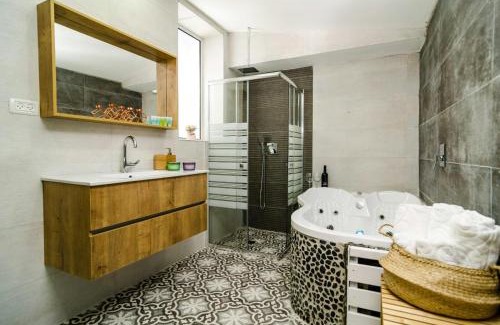 Tiberias Old City Cabine | Kinneret Lodging