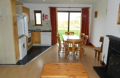 Kinsale Appartement | Kinsale No 6 - sleeps 8 guests in 4 bedrooms