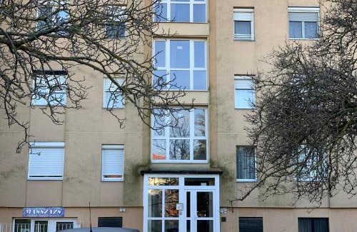 Szekesfehervar Appartement | Királykút 1 apartman - ingyen parkolás, bicajok, ac