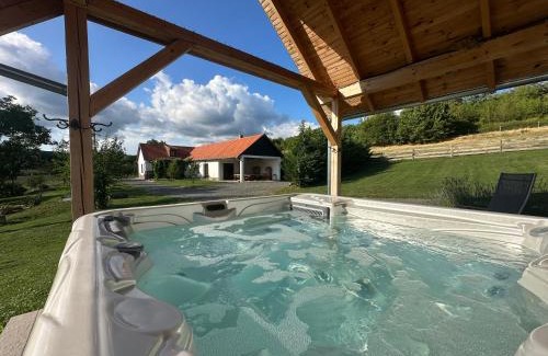 Pecsvarad Maison | Kishosszúrét Vendégház