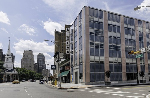 Central Business District Appartement | Kislak 302 Spacious 1BR in Heart of Downtown