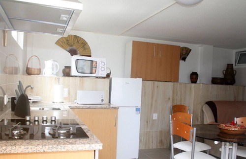 Alcobaca Villa | KITCHENETTE-``O NINHO`` (-COMODITÉ ET BIEN-ÊTRE-)