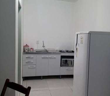 Torres Appartement | Kitnet 2 mobiliada centro de Torres RS, a 600m Da Praia Grande