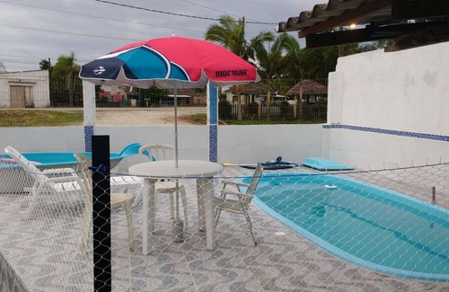 Guaratuba Maison | Kitnet Guaratuba sur l'avenue principale 4 qdras do mar kitnet p 2 ou jusqu'à 8 personnes.