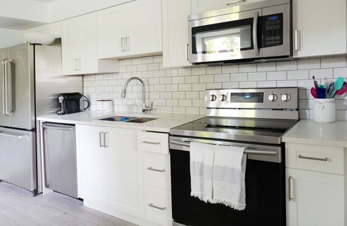 Kitsilano Appartement | Kitsilano Modern Comfort - Spacious 1 bedroom in quiet tree lined neighbourhood