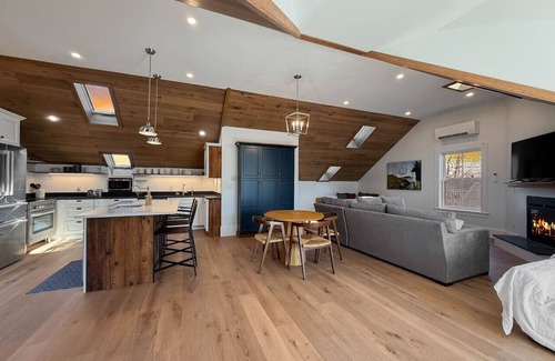 Kittery Maison | Kittery Cove | Luxe, Views, Walk to Portsmouth