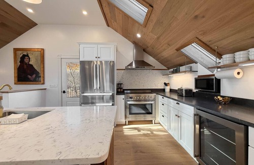 Kittery Maison | Kittery Cove | Luxe, Views, Walk to Portsmouth