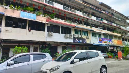 Kampung Cantik Appartement | Kitty Home Near to Penang Hill