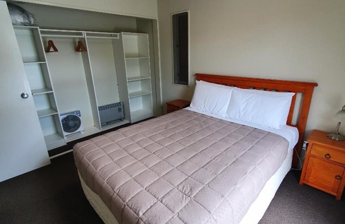 Mourea Maison | Kiwi on the Lake 3 bedroom,Chalet Villa