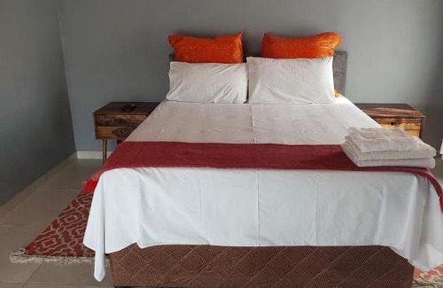 Secunda Maison | kkk guesthouse