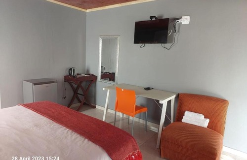 Secunda Maison | kkk guesthouse
