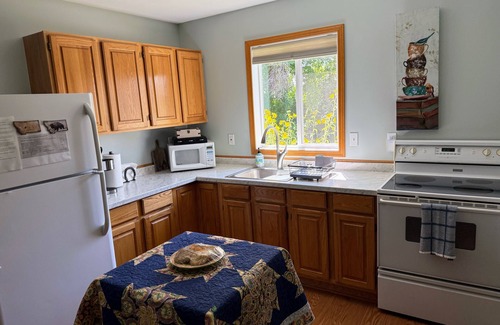Bozeman Cottage | Studio situé sur une superficie avec une vue magnifique sur les montagnes Bridger