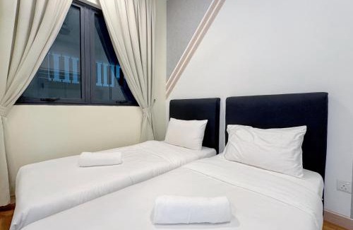 Maluri Appartement | KL V Residence I with Balcony I 吉隆坡双威伟乐城民宿-附有阳台 I Walking distance to MRT & Mall & Nanjing Street I 马中英服务 I Malay English Chinese