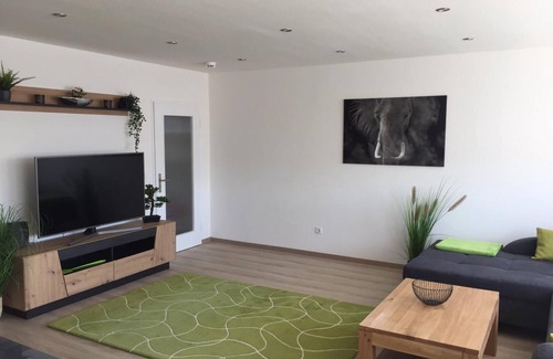 Kaiserslautern Appartement | KL28: Stylish TLA/TLF Apartment in the Heart of Kaiserslautern