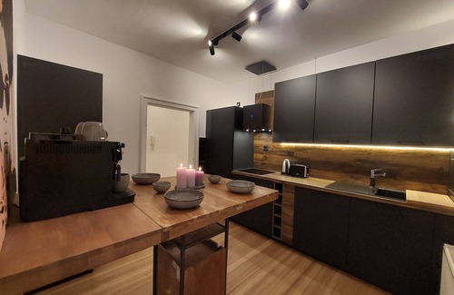 Kaiserslautern Appartement | KL41: New Luxury 3 BR City Apt in Downtown Kaiserslautern