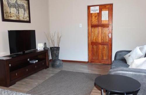 Emalahleni Maison | Klein Bosveld Guest House