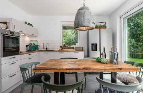 Am Salzhaff Maison | Kleine Binsenjungfer - Ferienhaus mit Sauna und Kamin für 6 Personen