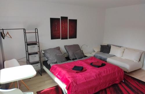 Bockenheim Appartement | Kleines Apartment in Frankfurt mit eigenem Stellplatz in Messenähe