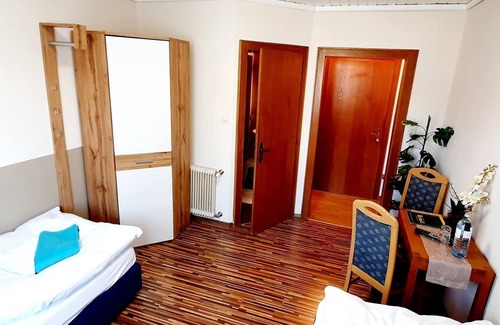 Seeboden Cottage | Kleines Doppelzimmer Alleeblick - Gästehaus Bärwald