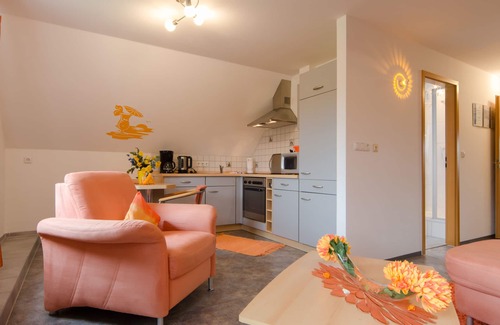 Goessweinstein Appartement | Kleingesee approx. 5 km from Gössweinstein Holiday apartment Haus Sonnenscheim