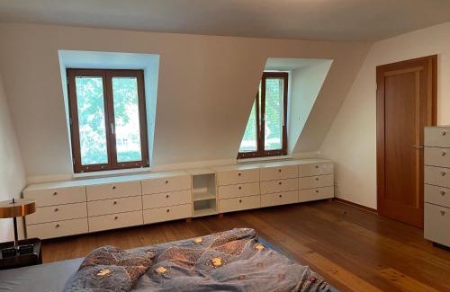 Kleinmachnow Maison | Kleinmachnow Schlafzimmer mit eigenem Bad