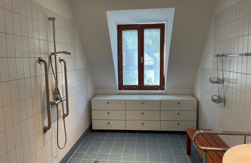 Kleinmachnow Maison | Kleinmachnow Schlafzimmer mit eigenem Bad