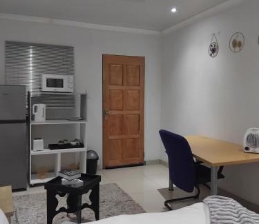 Klerksdorp Appartement | Klerksdorp Flamwood Central Apt