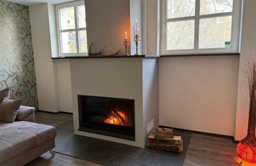 Braunfels Appartement | Klimaanlage, 5 Sterne Bahnhoftraum, 200qm Appartement "Waldzauber", 1200qm Garten, QR Code scannen für virtuellen Rundgang, Premium Ausstattung
